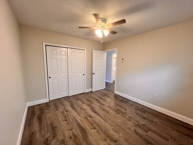 Building Photo - 2412 Formosa Ave