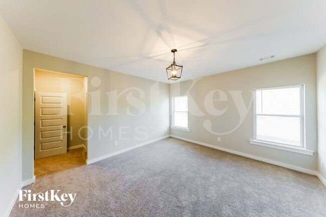 Building Photo - 128 Lakewood Ln