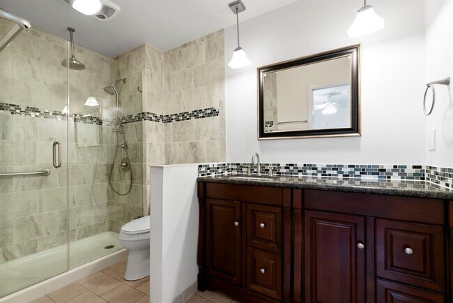 Building Photo - 2624 Barton Hills Dr