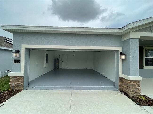 Building Photo - 835 Ofanto Wy