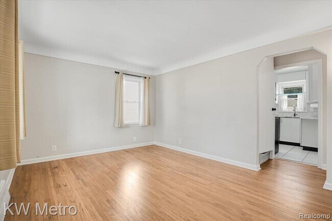 Building Photo - 908 Bauman Ave