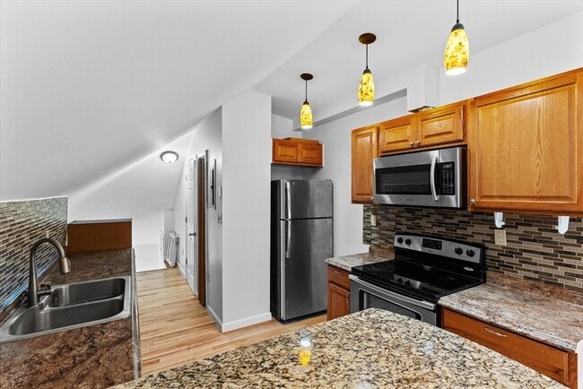 Building Photo - 16 Campo Seco St