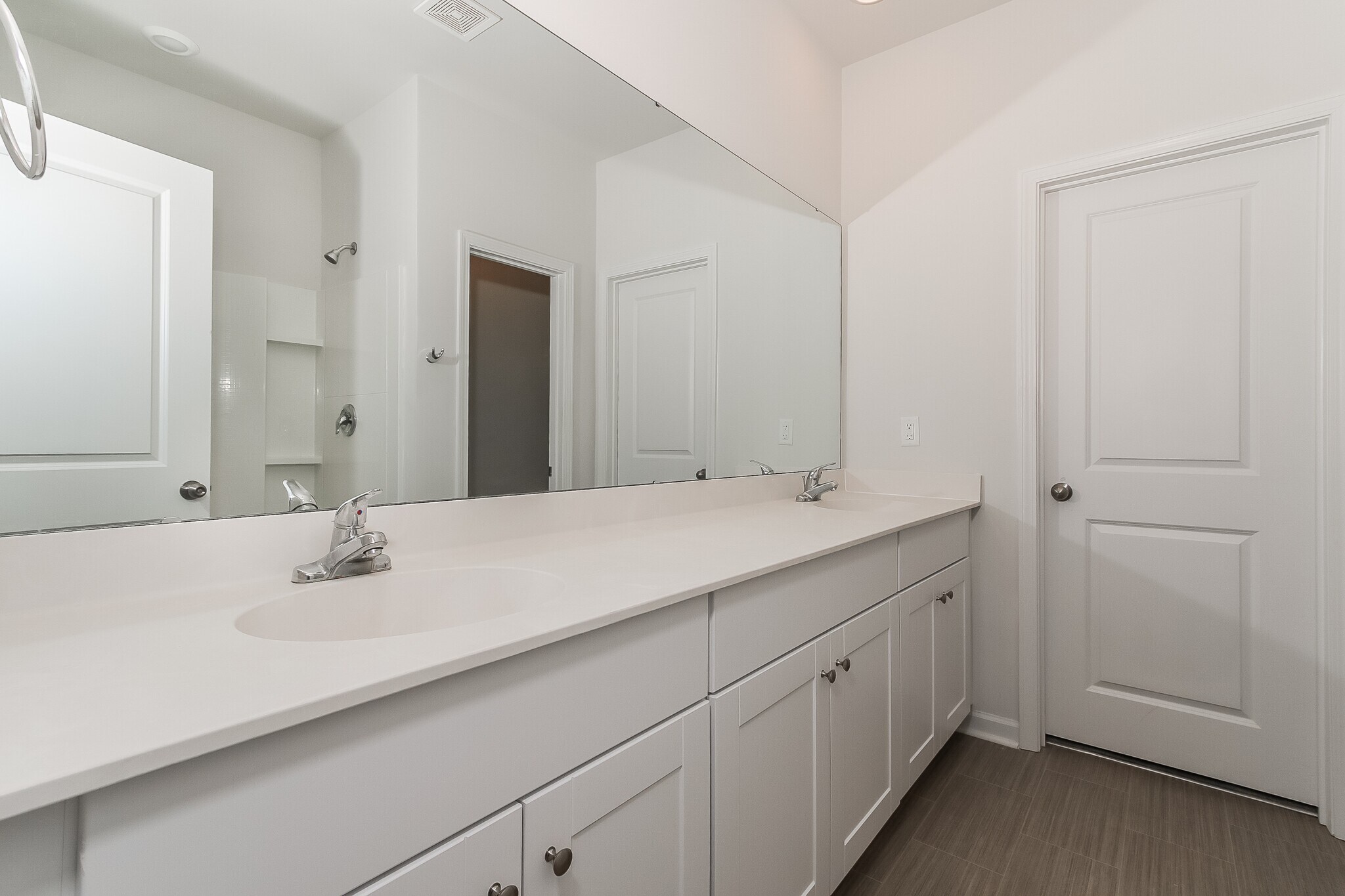 Building Photo - 359 Hidden Cove Dr