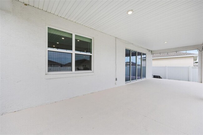 Building Photo - 7635 SW 64th St Rd