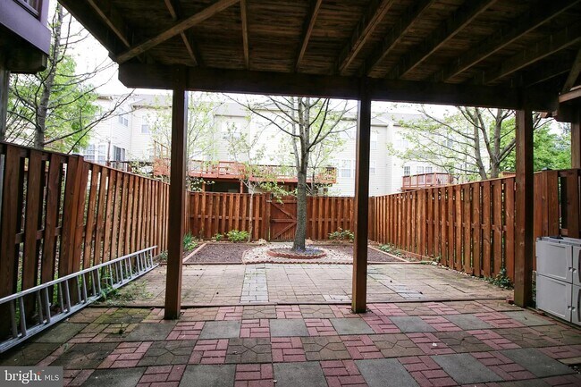 Building Photo - 21138 Angela Square