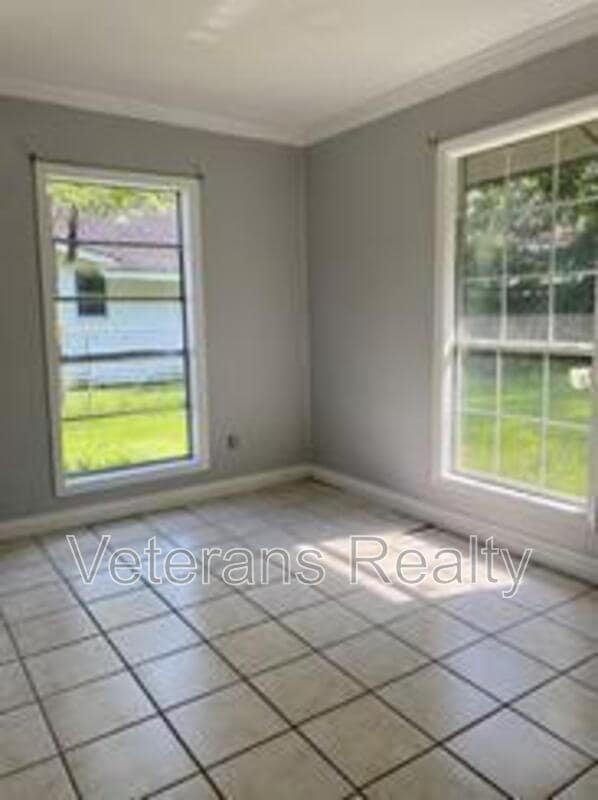 Building Photo - 101 Park Row Ave