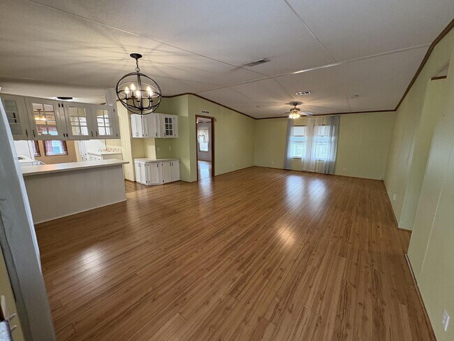 Building Photo - charming 3-bed, 2-bath home is located in the highly desired Strawberry Crest 55+ community