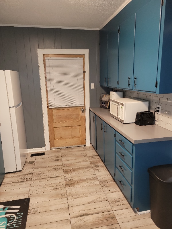 Building Photo - 718 McKewn St