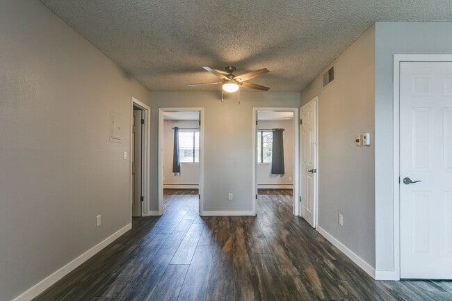 Building Photo - Updated Unit next to CMU with Pool!