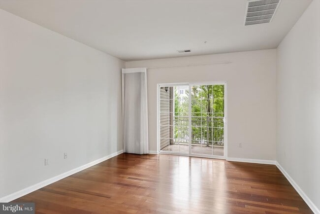 Building Photo - 4323 Champions Run