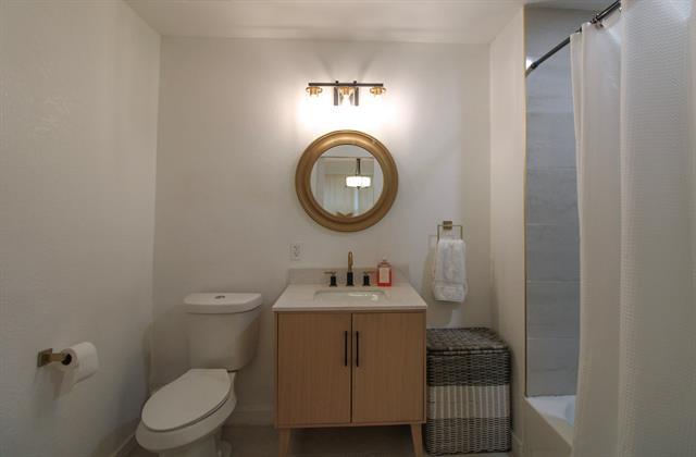 Building Photo - 3119 Eisenhower Dr