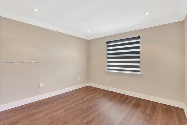 Building Photo - 10365 SW 9th Terrace