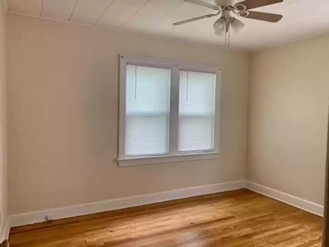 Building Photo - 3817 W 10th St