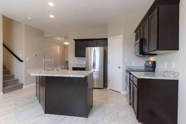 Building Photo - Darling home in desirable Little Valley with a PRIVATE POOL!