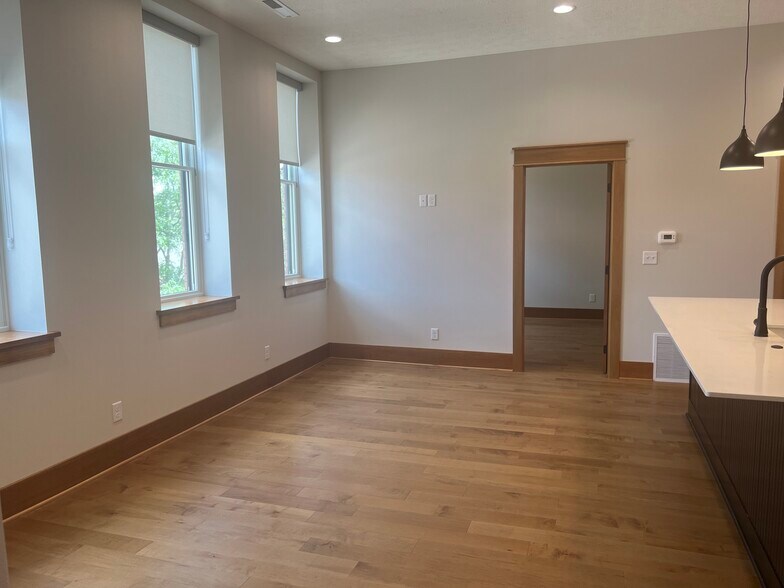 Living Room - 324 9th St