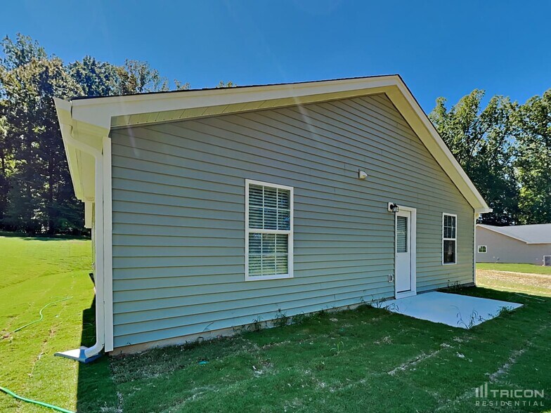 Building Photo - 4951 Westerly Dr