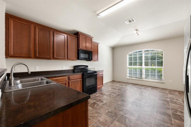 Building Photo - 220 Bauxite Dr