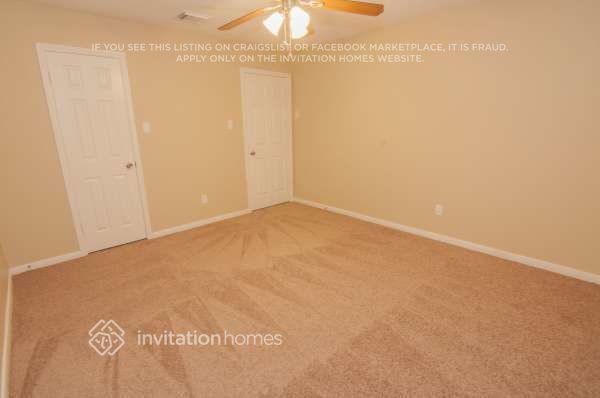 Building Photo - 2113 Pleasant Valley Dr