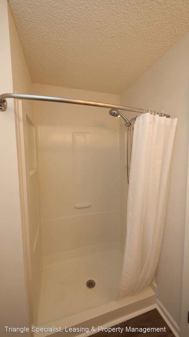 Building Photo - 1501 Creekwood Ct