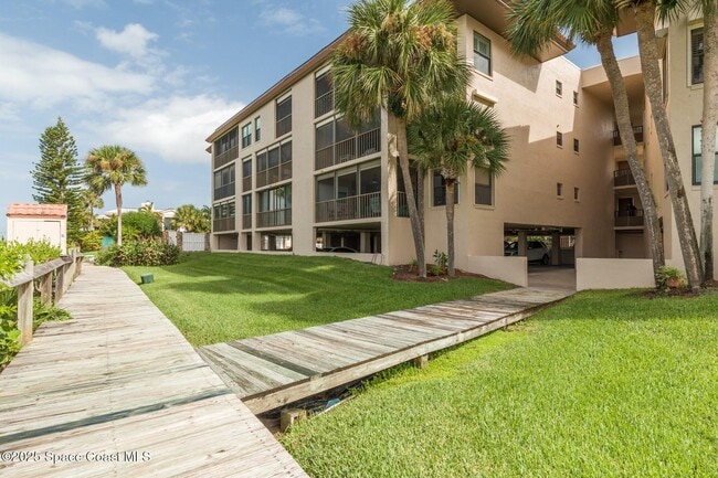 Building Photo - 18 Marina Isles Blvd