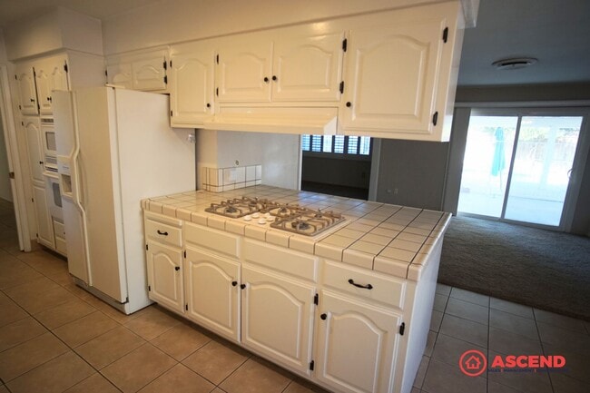 Building Photo - Gorgeous Home in Stockdale Park!