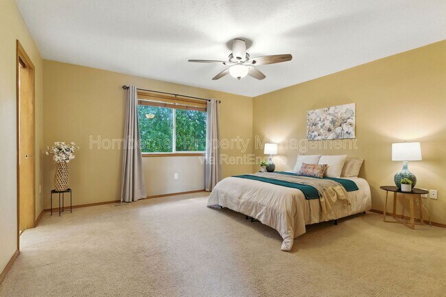 Building Photo - 3431 W 21st Ave