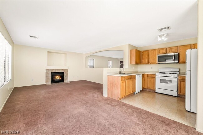 Building Photo - 4849 Lone Grove Dr