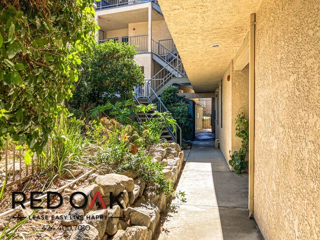 Building Photo - 10304 Tujunga Canyon Blvd