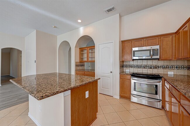 Building Photo - 6923 Grants Hollow Ln