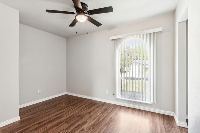 Building Photo - 540 Oldbridge Dr