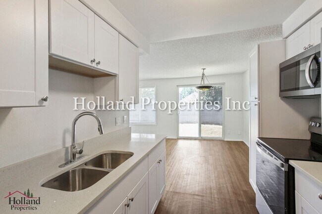 Building Photo - 6685-6687 SW 192nd Ave
