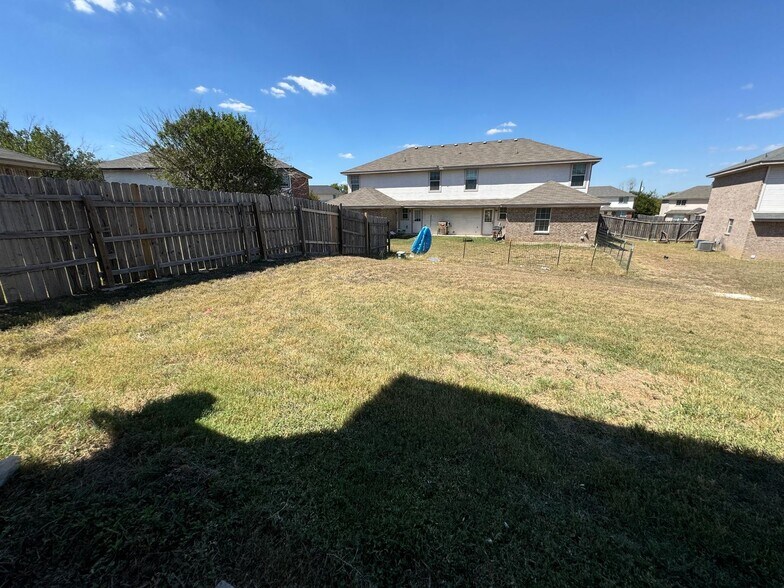 Building Photo - 4407 Abigail Dr