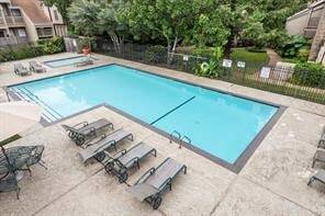 Building Photo - 2100 Tanglewilde St