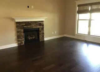 Building Photo - 312 Loneoak Trl