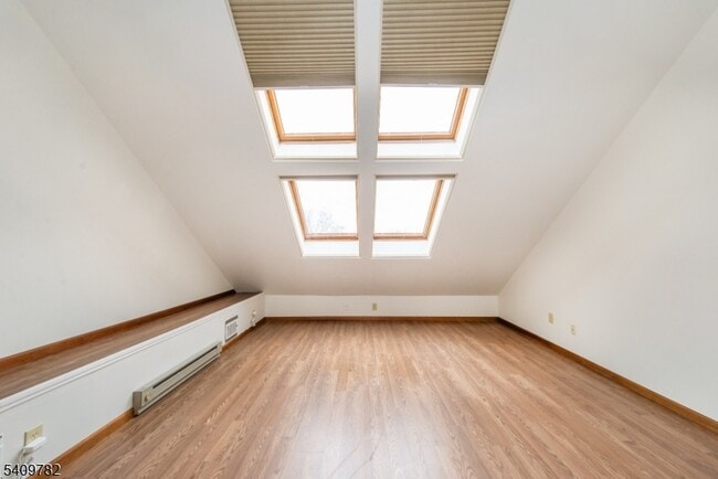 Building Photo - 21 Springfield Ave