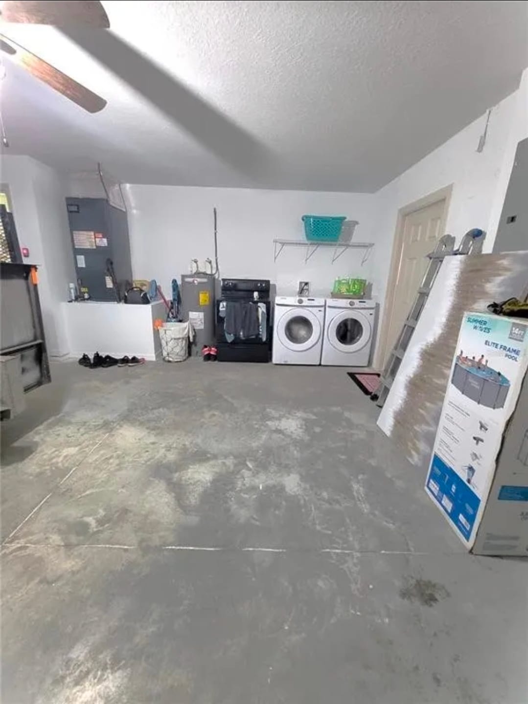 Building Photo - 13 Malauka Radial Cir