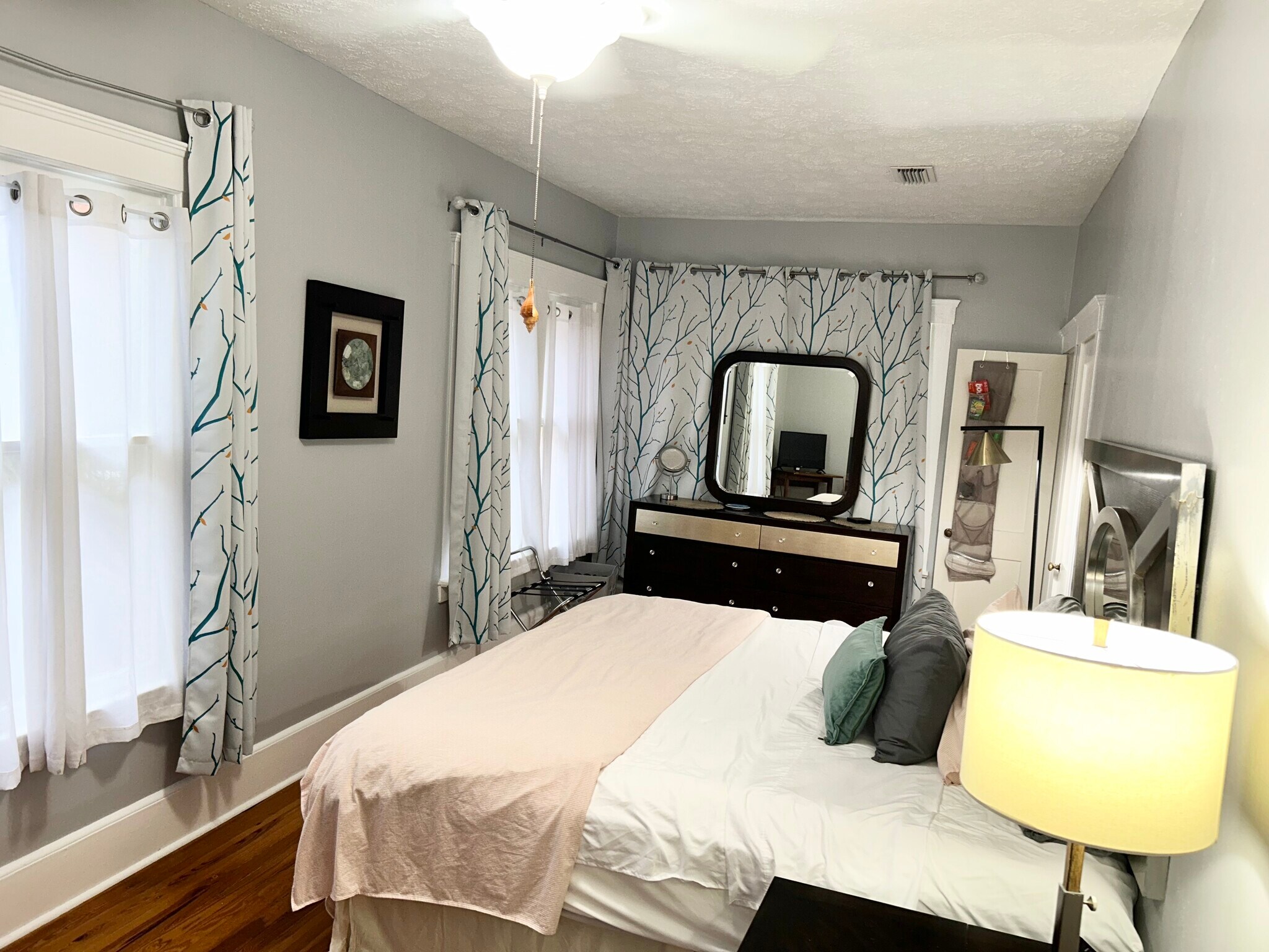 Building Photo - 1039 Riviera St