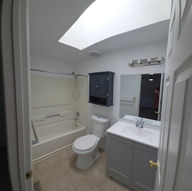 Building Photo - Pet-Friendly 3BR Home in Carson City with Yard & Modern Updates