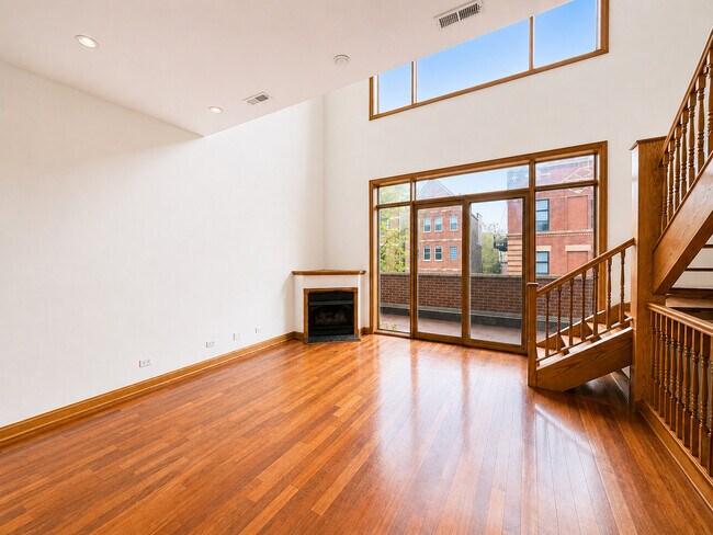Building Photo - 1644 W Le Moyne St
