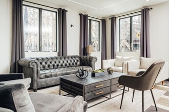 Building Photo - 4 York Ave