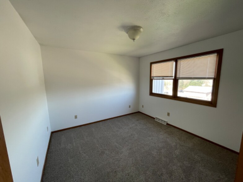 Building Photo - 110 Youngstown Rd