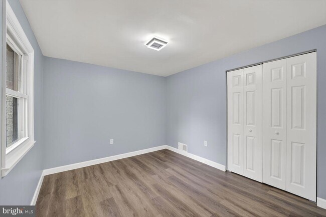 Building Photo - 3604 Halloway N