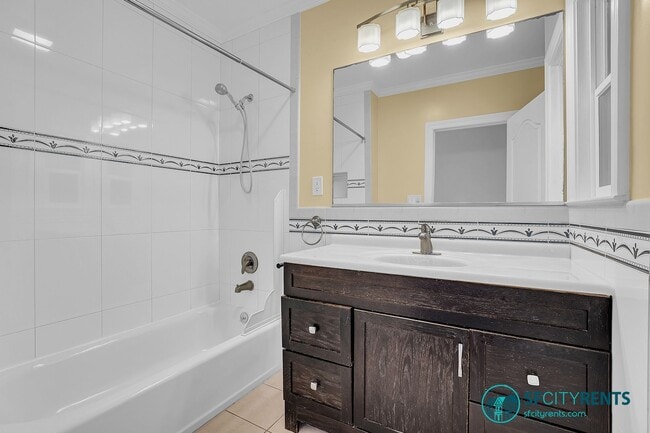 Building Photo - Outer Sunset: Updated Single Family Home w/ Bonus Rooms, Deck, Yard, Garage, EV Charger, Power Wa...