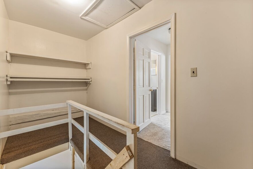 Building Photo - 83 Richardson St