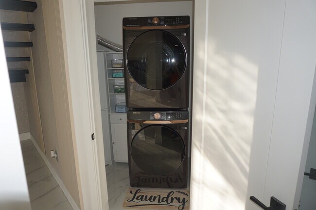 Building Photo - 15614 SW 110th Terrace