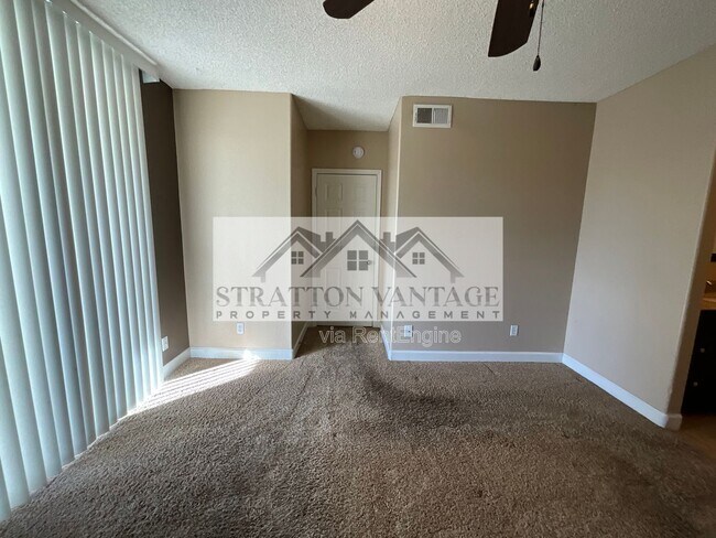 Building Photo - 1825 W Ray Rd