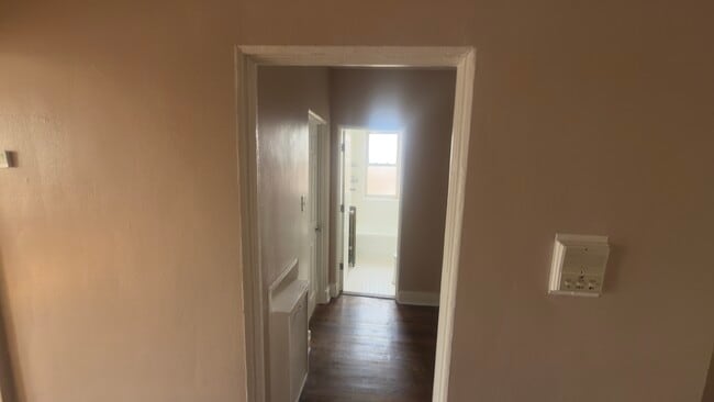 Building Photo - 8054 s Hermitage