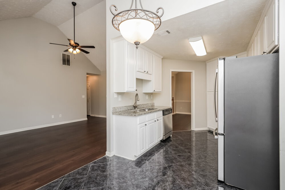Building Photo - 685 Chaseridge Dr