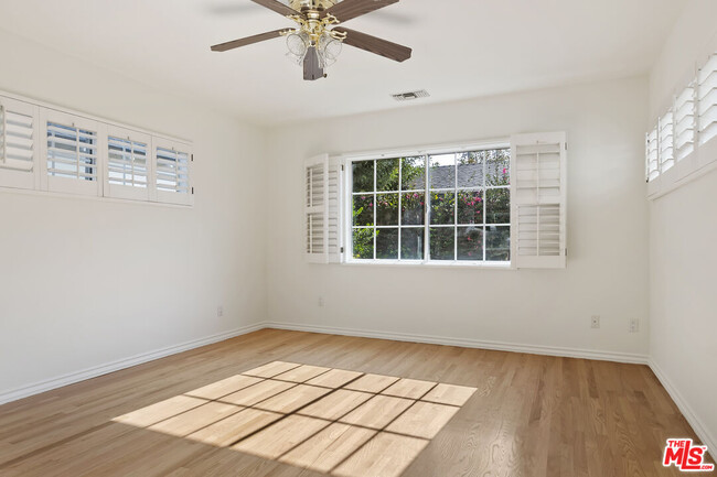 Building Photo - 13958 Peach Grove St