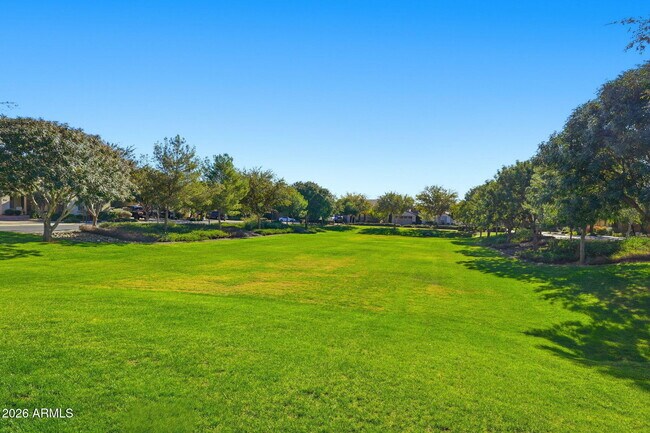 Building Photo - 4908 S Figueroa Ln